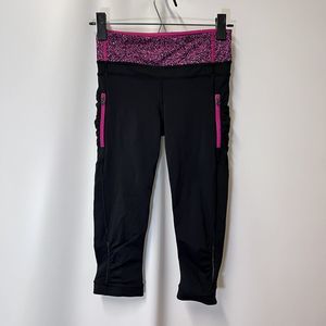 Lululemon Capri Leggings Women 2 Black Pink 24" Waist Zipper Pockets Athletic